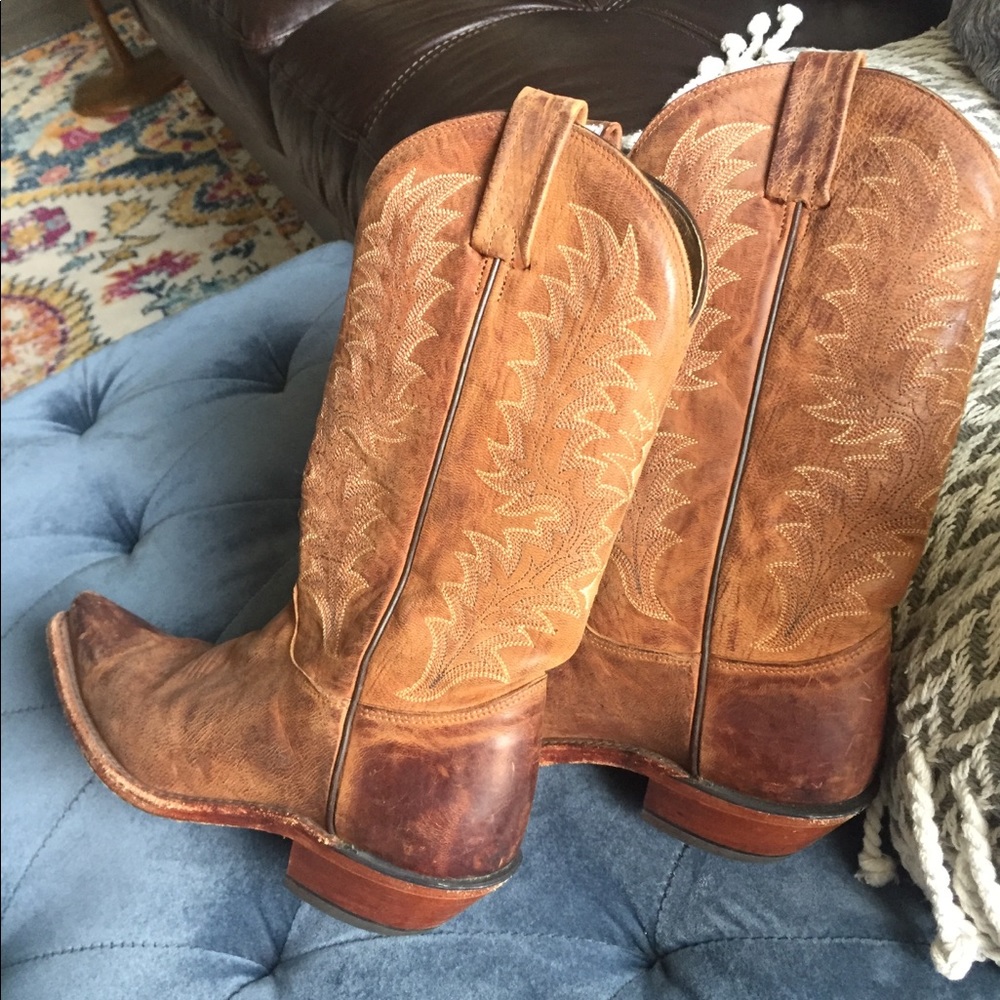 Versatile Tony Lama Cowgirl Boots
